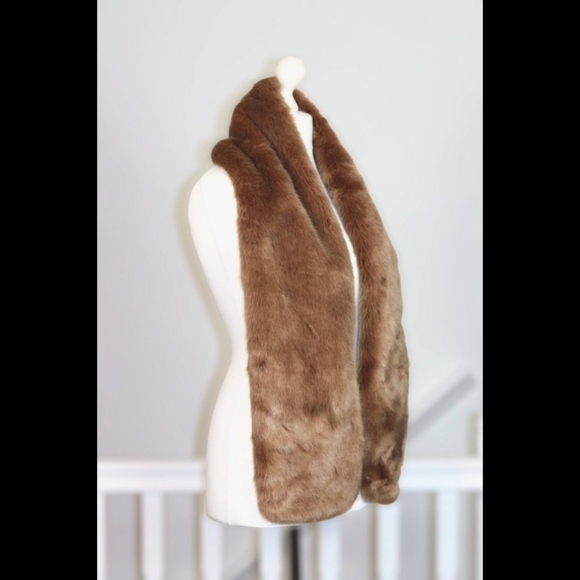 NEW Brown Deluxe Faux Fur Scarf - Picture 2 of 8